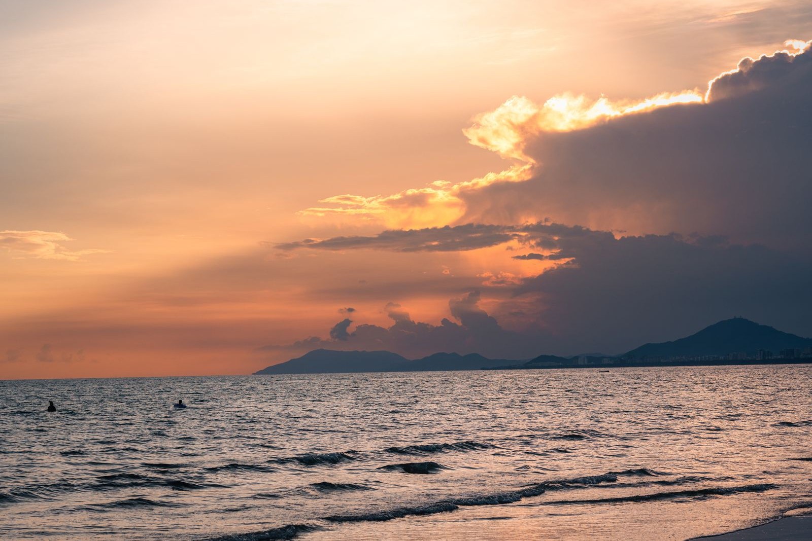 Staying in Sanya Bay