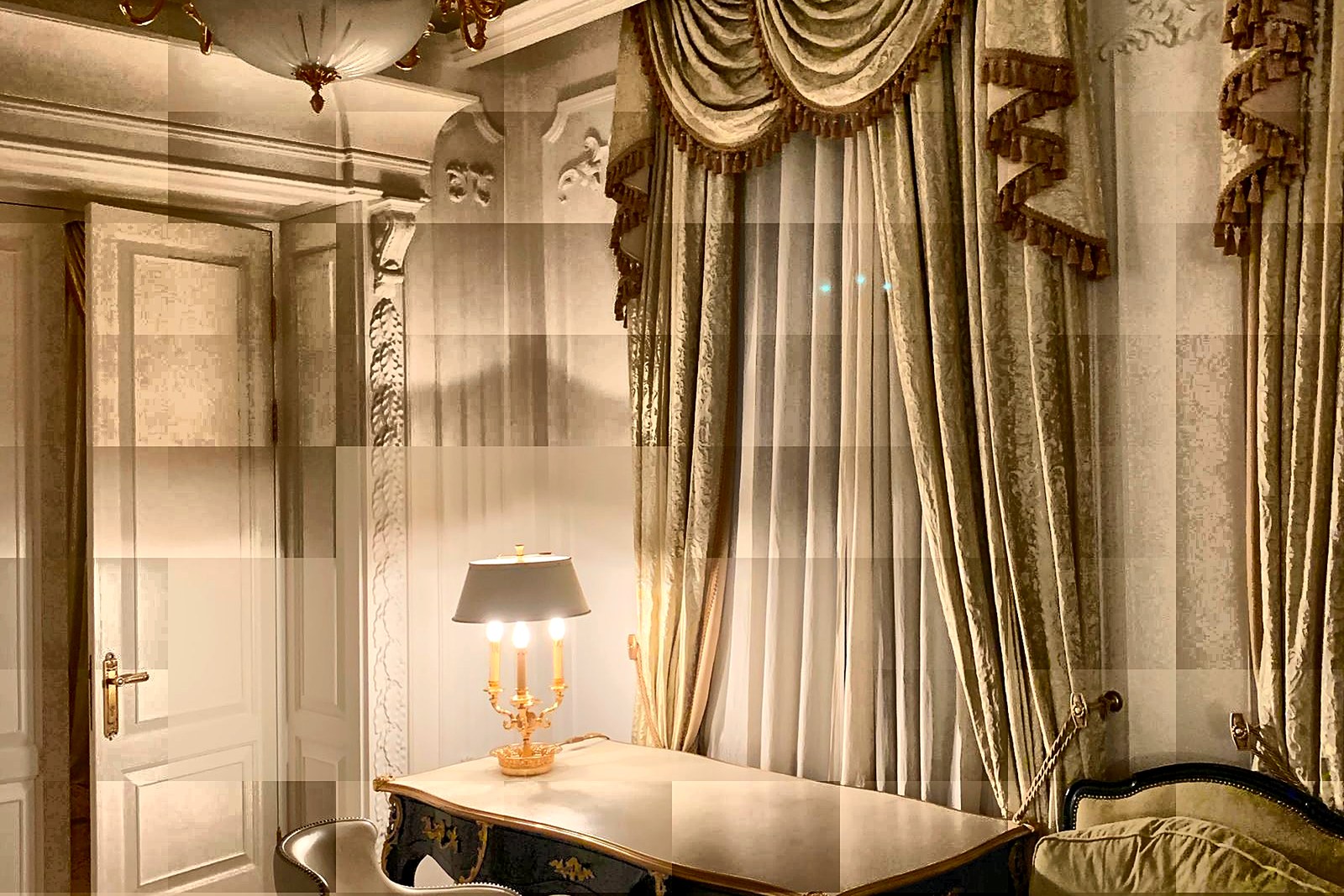 The White Swan lobby and its indoor waterfall open onto the Pearl River.